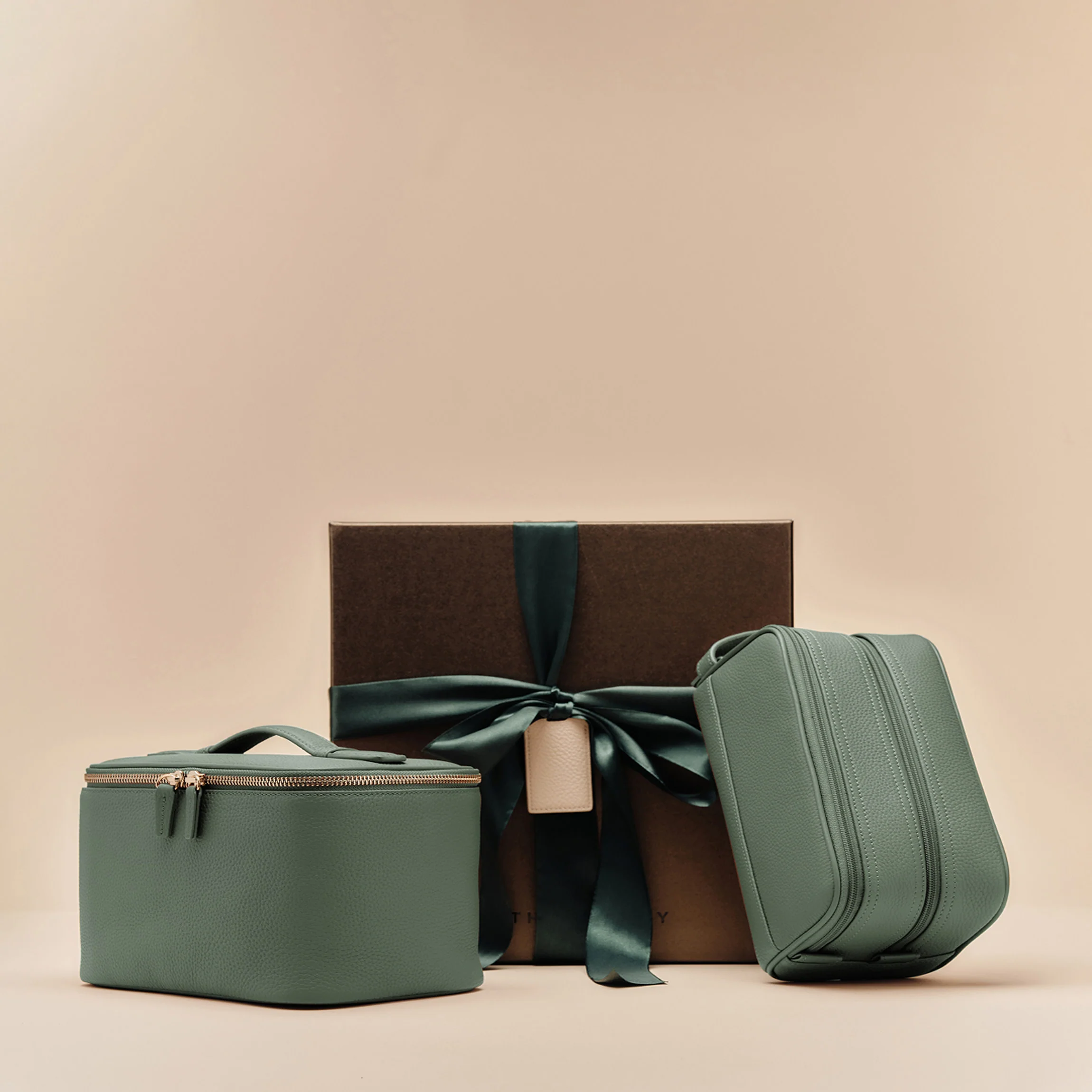 Couple's Toiletry Bag Gift Set Moss
