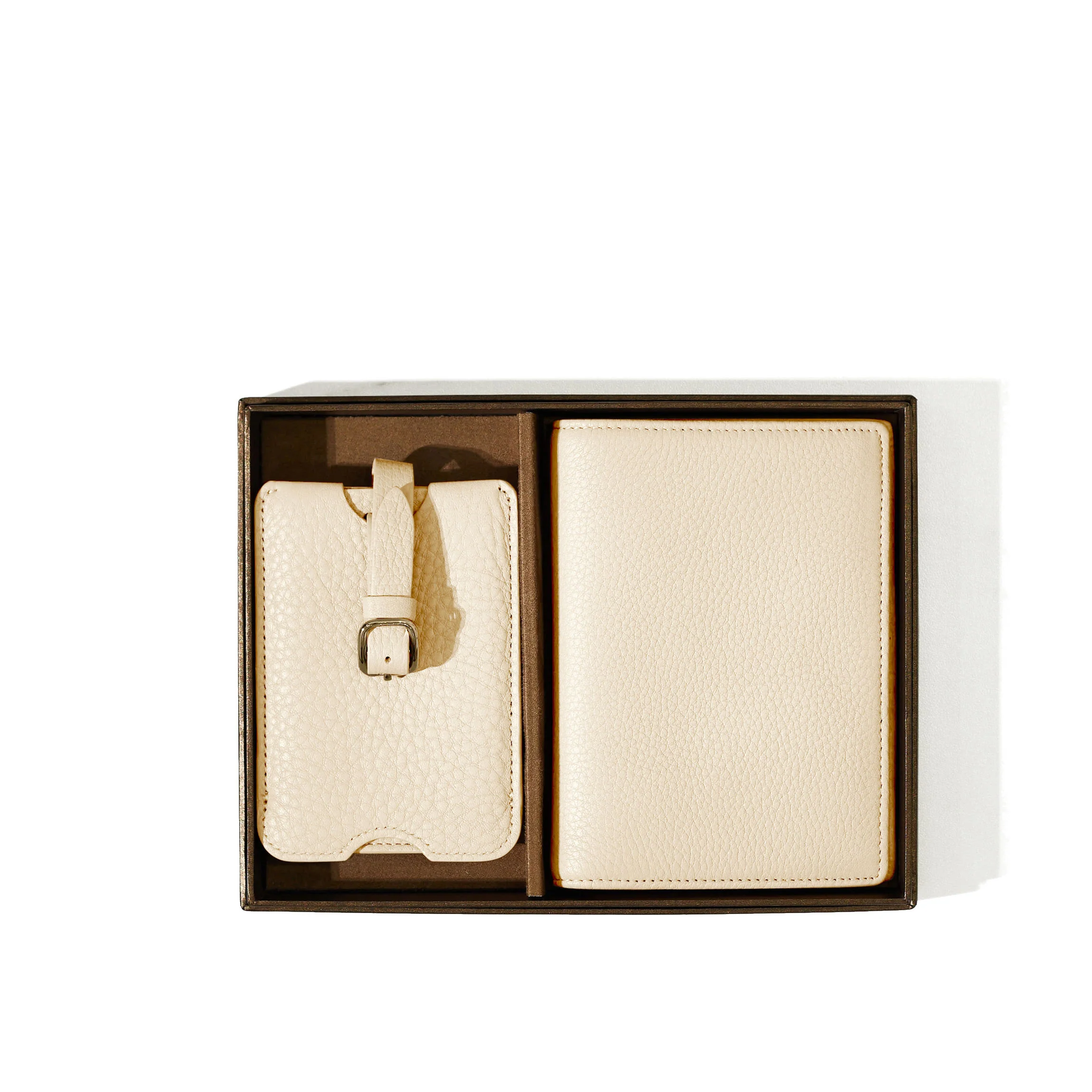 Deluxe Passport Cover + Luggage Tag Set Sand - Image 5