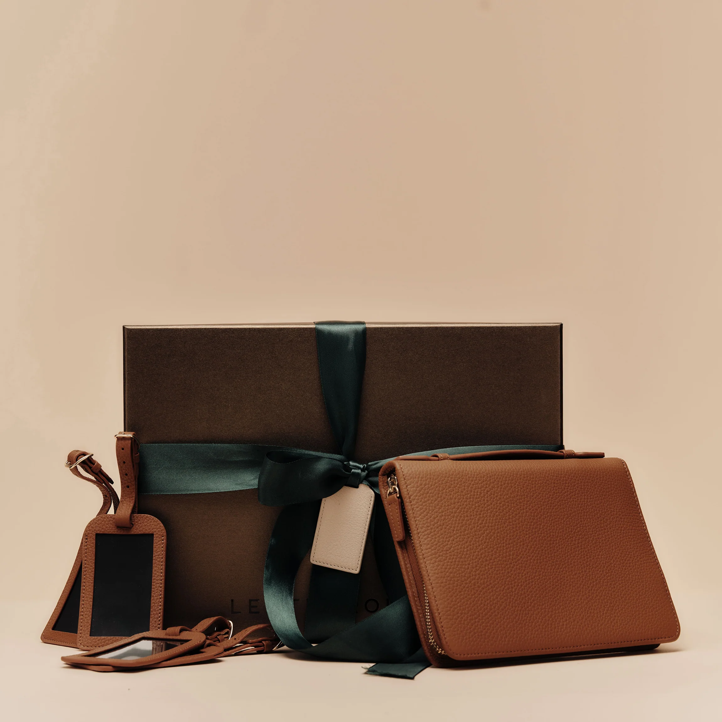 Family Travel Essentials Gift Set Saddle Brown