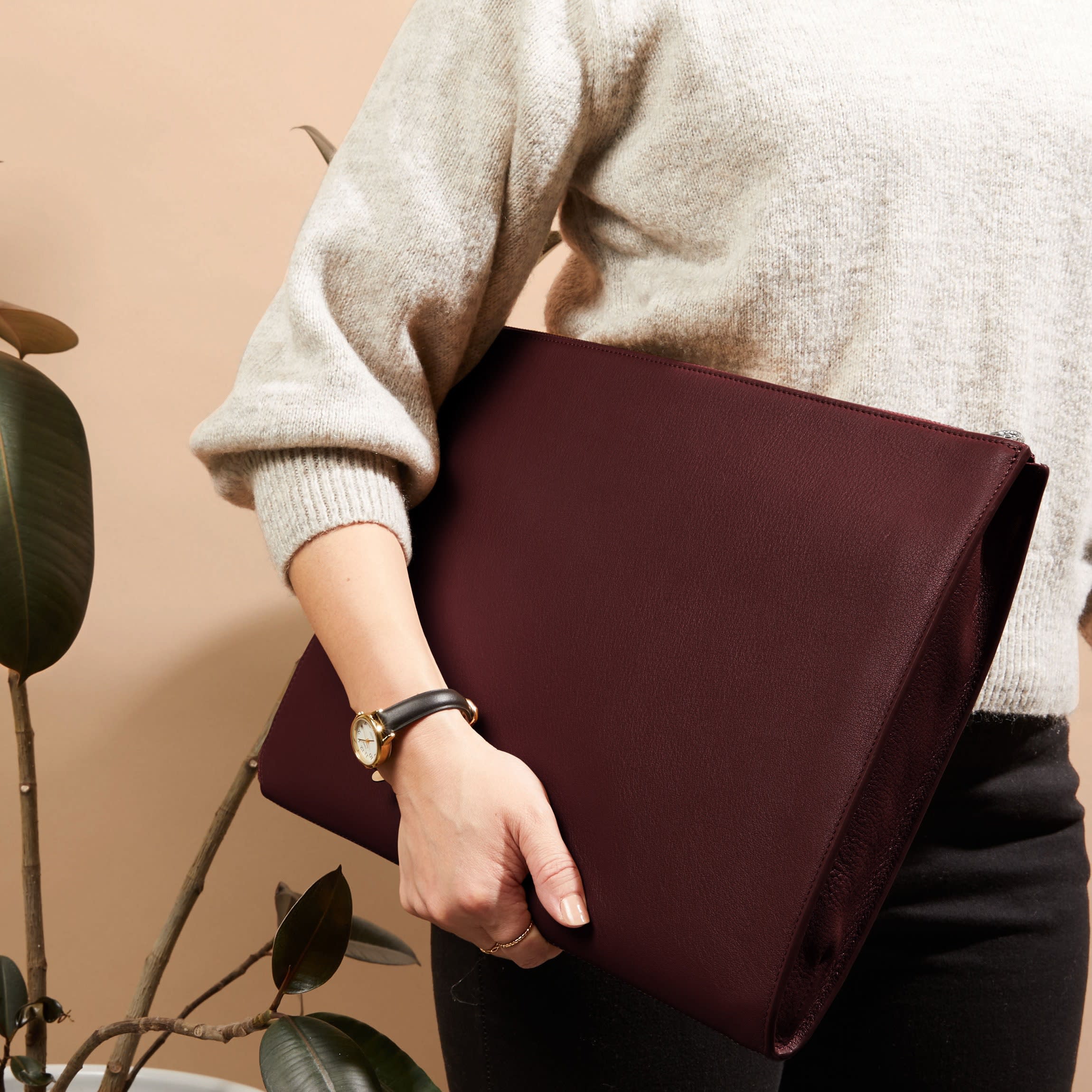 Gusseted Document and Laptop Holder Bordeaux - Image 2